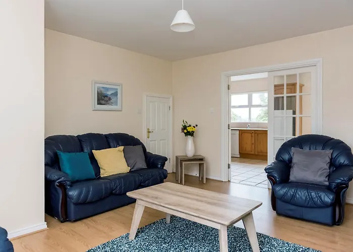 בית נופש Marine View -3 Bedroom Townhouse *